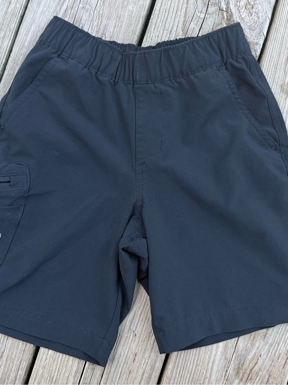 Columbia PFG Omni shade xs (6-7)  Black Elastic-Waist Shorts